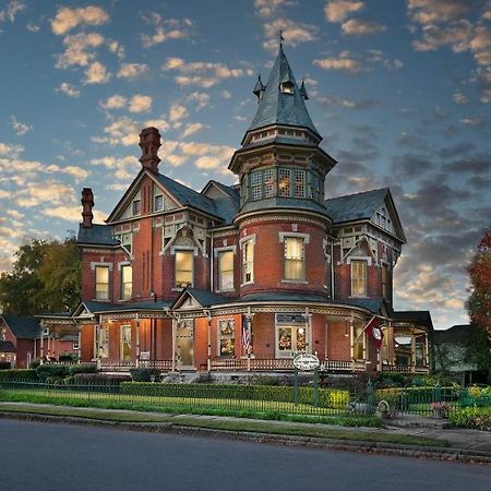 The Empress Of Little Rock Bed and Breakfast Eksteriør billede